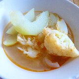 カリフラワーと瓜のピリ辛スープ
